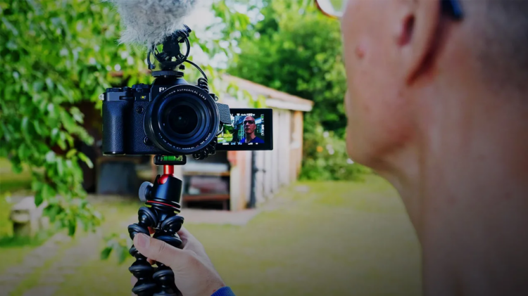 How to buy a best vlogging camera in 2020
