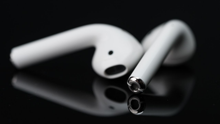 Fixed: One AirPod Is Not Working In 2022