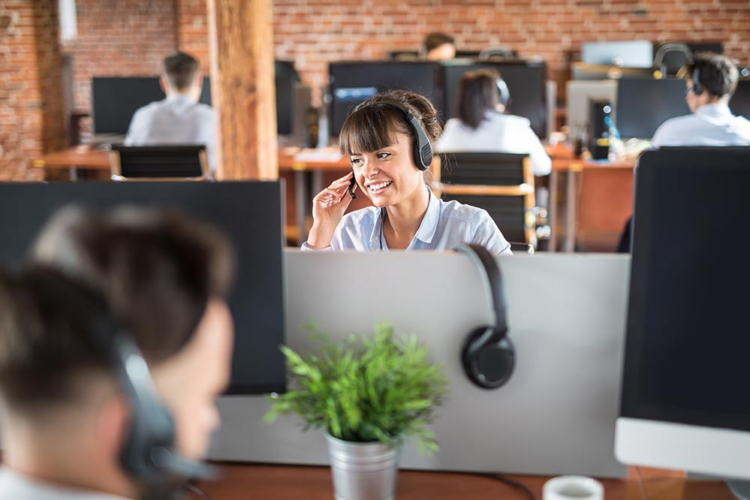 How much do outsourcing services cost for different call centers?